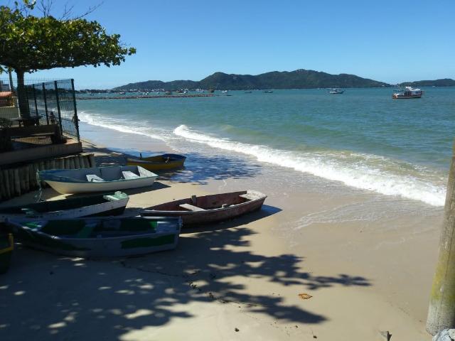 Ótimo terreno na quadra do mar da Praia de Zimbros em Bombinhas SC