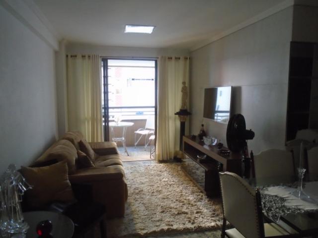 Apartamento com 2 quartos no Meireles