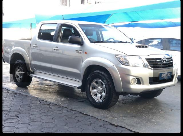 Toyota Hilux SR 4x4 3.0 8V 116CV TB DIESEL / pneu NOVO / todas revisões na Toyota - Foto 2