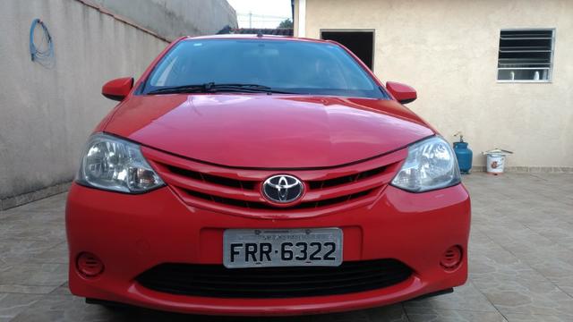 Vendo Etios Hb X 1.3 2014/2014 - Foto 2