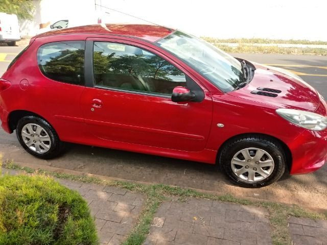 Excelente oportunidade Vendo Peugeot - Foto 3