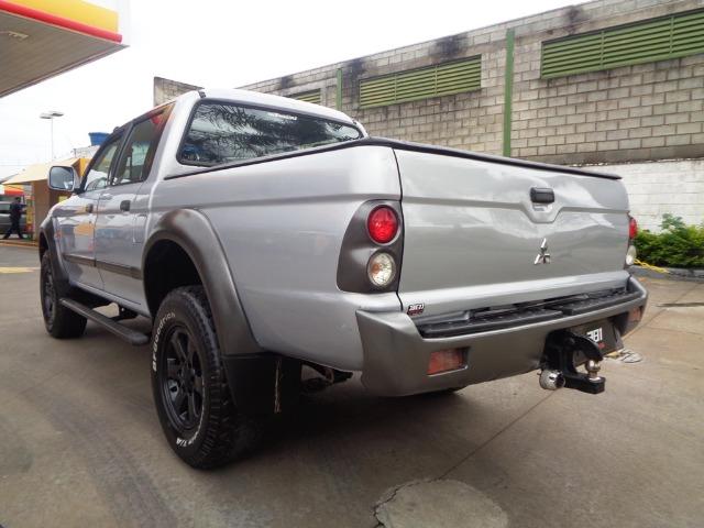 Mitsubishi - L200 OutDoor 2.5 HPE 4x4 Diesel - Foto 11