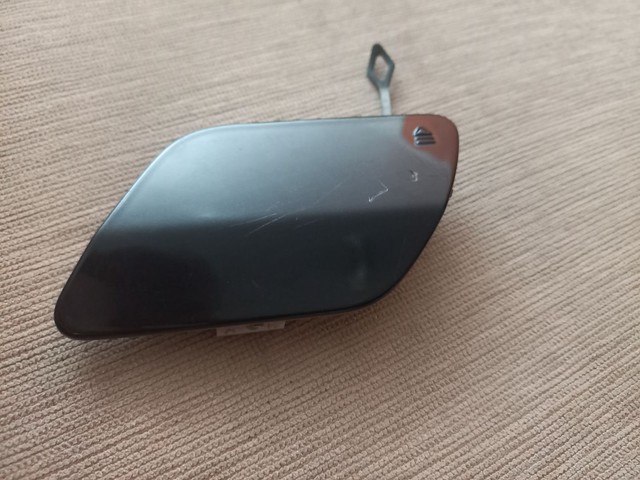 Tampa reboque traseiro C180 C250 2015/19