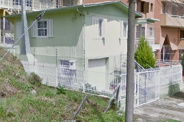 Casa 04 dormitórios + garagem e pátio- Bairro Rio Branco - Foto 2