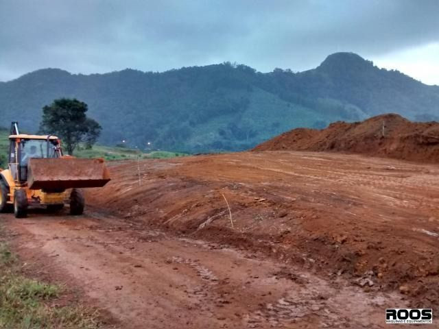 Locação de Retroescavadeira, Terraplanagem, Escavações, Limpeza de terreno, Demolição - Foto 2