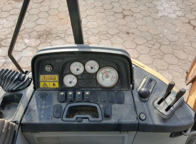 Caterpillar 416e 4x2 / 2013 - Foto 6