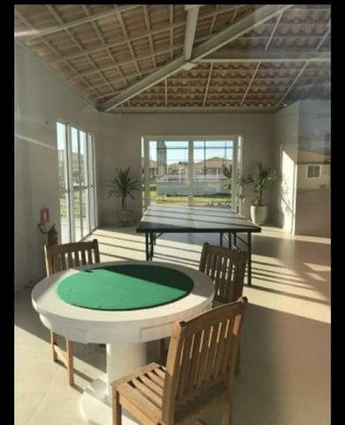 Casa em condomínio novo