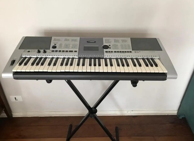 Yamaha  PSR E403