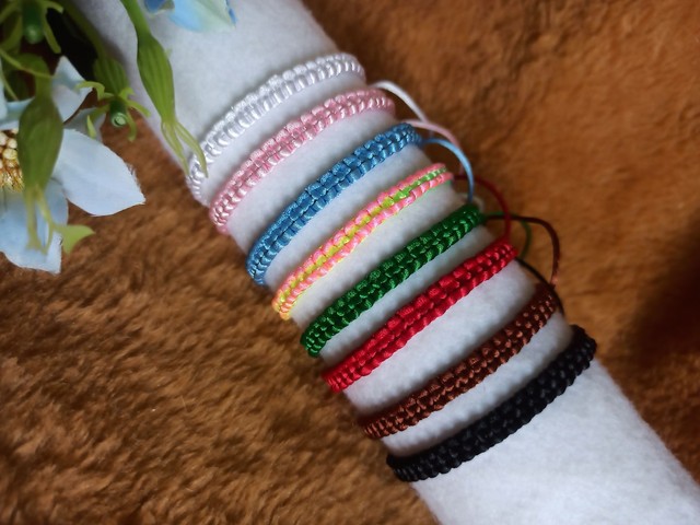 Pulseira macrame simples