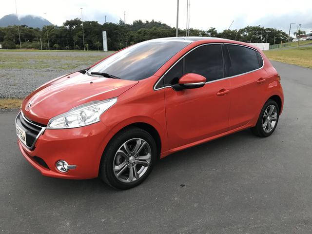Peugeot 208 Griffe 2015 abaixo da Fipe