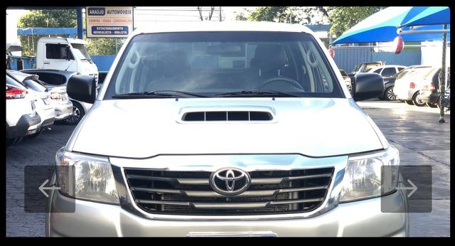 Toyota Hilux SR 4x4 3.0 8V 116CV TB DIESEL / pneu NOVO / todas revisões na Toyota