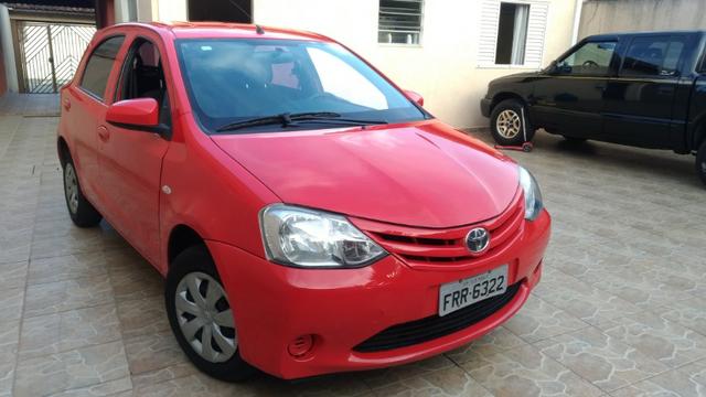 Vendo Etios Hb X 1.3 2014/2014