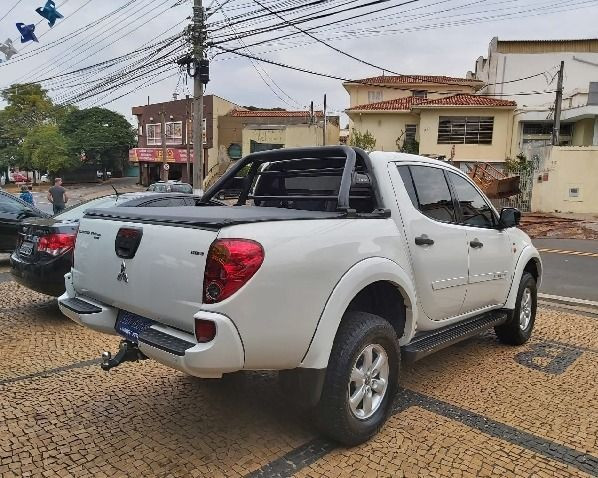 Mitsubishi l200 2.4 thiton hls - Foto 4