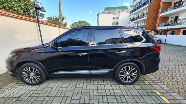 Mitsubishi Outlander GT FTP 3.0 2016 7 lugares - Foto 5
