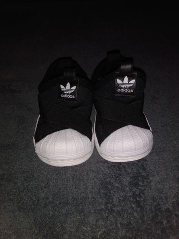 Tênis Adidas