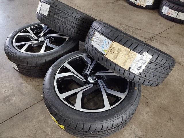 RODA VW POLO/VIRTUS/GOLF ARO 17" C/ PNEU ZERO À BASE DE TROCA - Foto 3