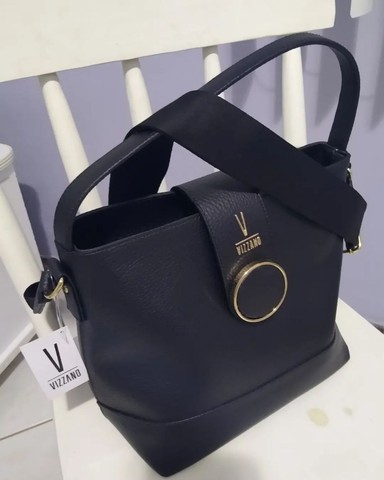 Vizzano bolsa de lado e de mão pequena couro preta - Foto 5