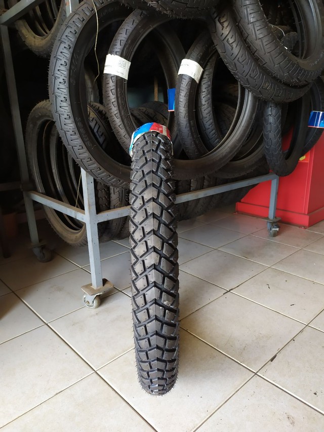 Pneu moto 90 90 21 MC vipal  - Foto 2