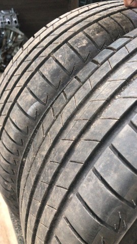 Par de pneus Bridgestone Turanza (um deles com detalhe) - Foto 5