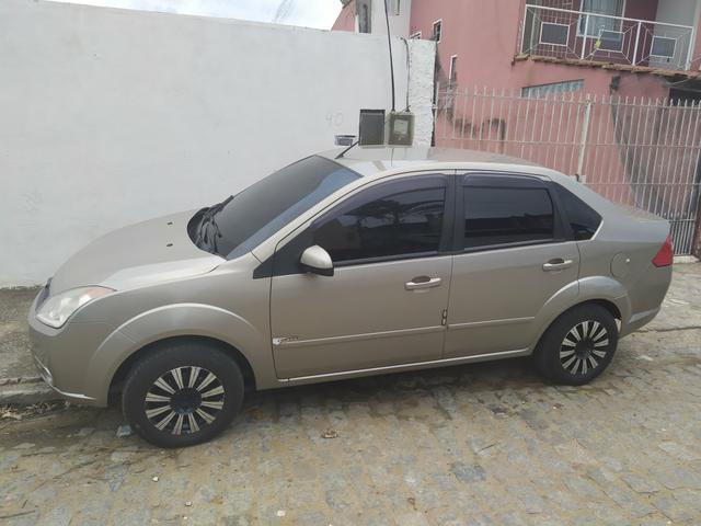 Fiesta Sedan 1.6