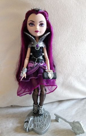 Boneca Ever After High Raven Queen Wave 1