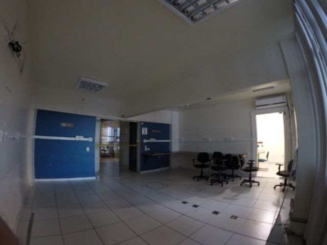 Conjunto de 3 salas comerciais com garagem - Foto 2