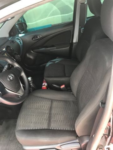 Vendo carro Toyota Etios sedan 2016 - Foto 6