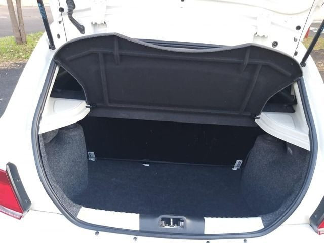Gol G6 (novo) / Volkswagen / 1.0 / Flex / 04 Portas / Manual / 2015 - Foto 13