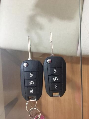 Peugeot 2008 Allure Automático 17/18 - Foto 9
