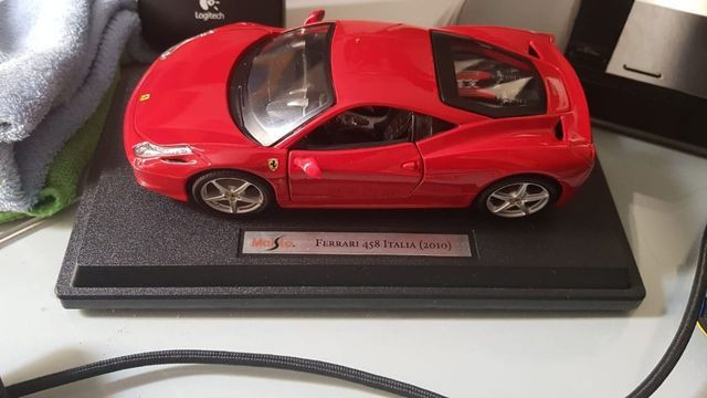 Ferrari Vermelha Maisto 458 Itália Novo - Foto 3