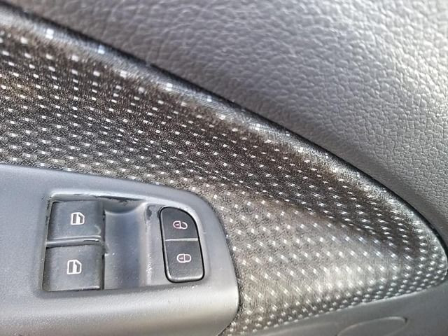 Gol G6 (novo) / Volkswagen / 1.0 / Flex / 04 Portas / Manual / 2015 - Foto 11