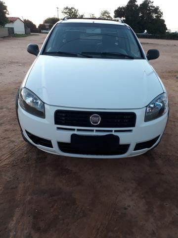 Vendo picap Strada cabine estendida ano 2013 completa