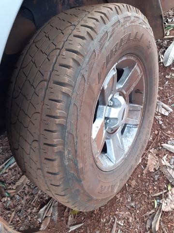 Pneus 245/70r16