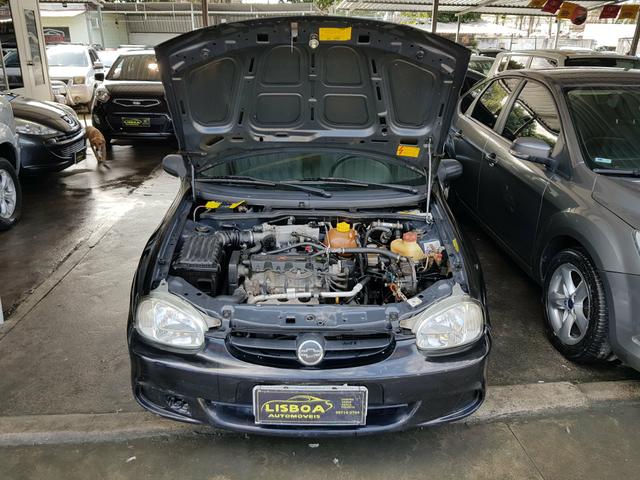 GM - Chevrolet Classic ano 2006 com Kit gas legalizado ate 2021 - Foto 5