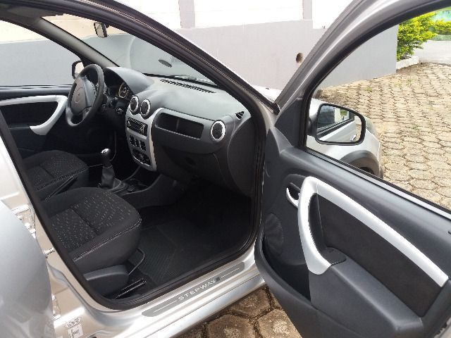 Vendo Sandero 1.6 Stepway - Foto 7