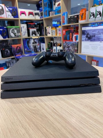 Playstation 4 Pro Consoles en venta en Curitiba, Facebook Marketplace