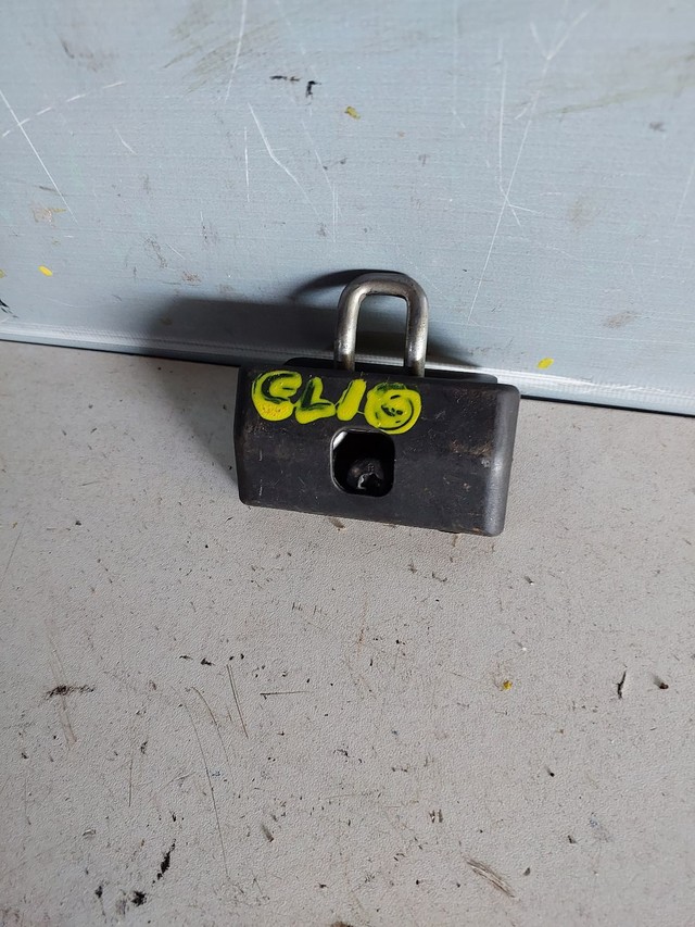 Batente Da Fechadura Do Porta Malas Do Renault Clio Sandero Pz423 - Foto 4