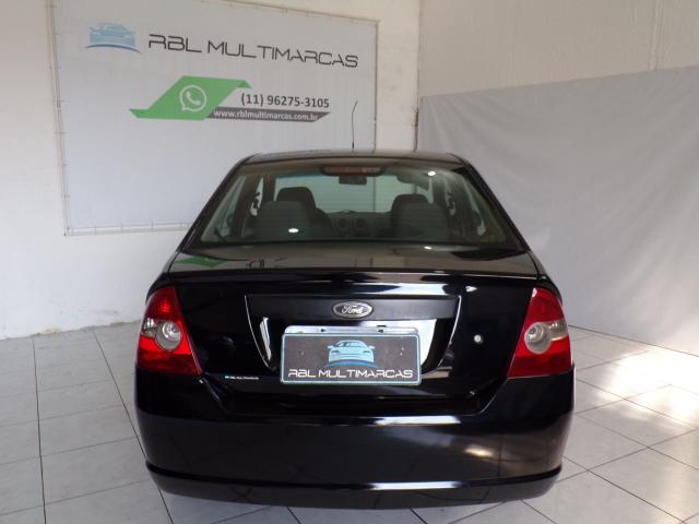 FORD FIESTA 2006/2007 1.6 MPI SEDAN 8V FLEX 4P MANUAL - Foto 4