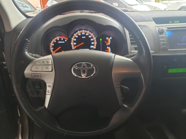 TOYOTA HILUX CD SRV 4X4 2.8 TDI DIESEL AUT. - Foto 10