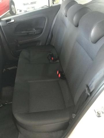 Volkswagen Gol 1.6 Trend 2015 - Foto 9