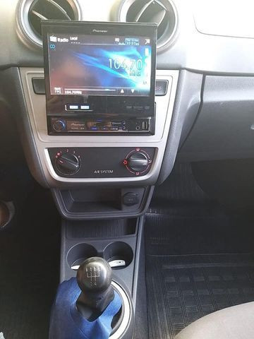 Gol G6 (novo) / Volkswagen / 1.0 / Flex / 04 Portas / Manual / 2015 - Foto 12