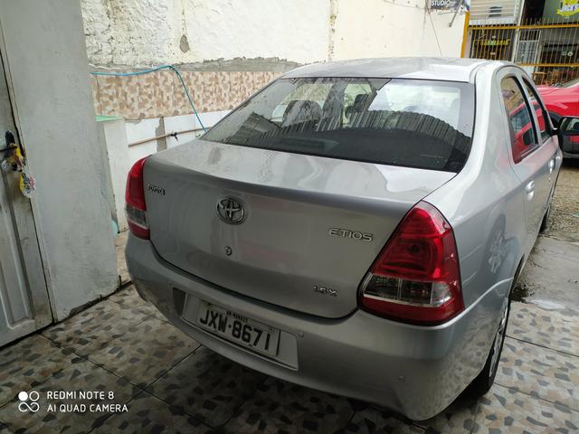 Etios sedan 1.5 x - Foto 3