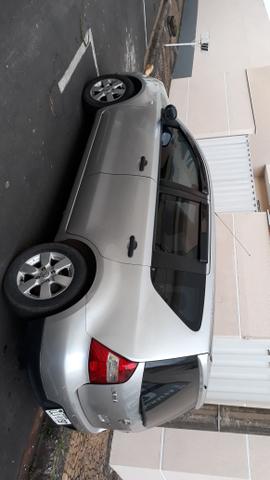 Vendo ou Troco Nissin Livina - Foto 8