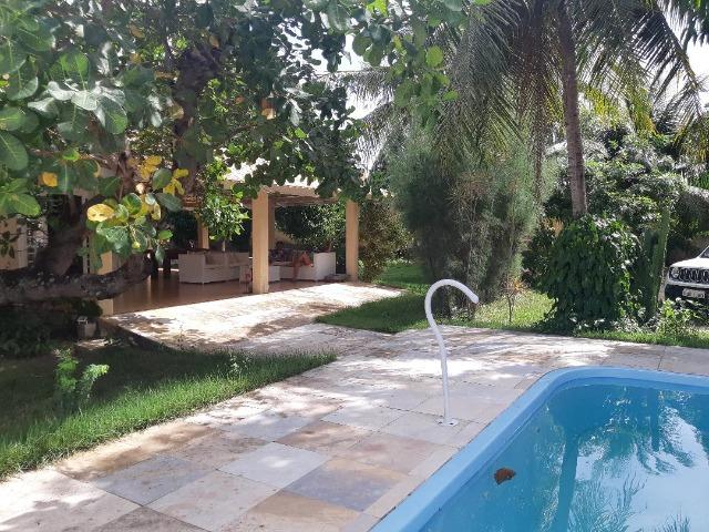 Casa mobiliada, 03 qtos, piscina, 10min Beach Park e 15min Praia Futuro