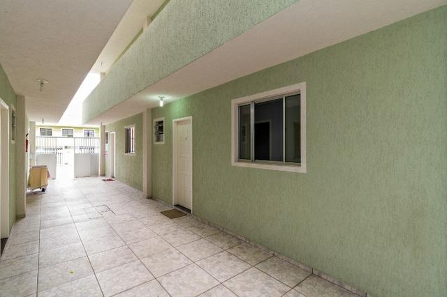 Apartamento ótimo, próximo ao terminal pinheirinho em frente ao mercado condor - Foto 13