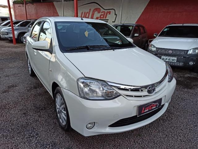 Toyota Etios Hatch Etios XLS platinum 1.5 (Flex) 2014