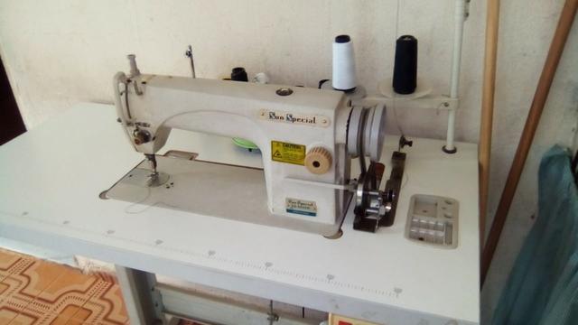 Máquina de costura industrial