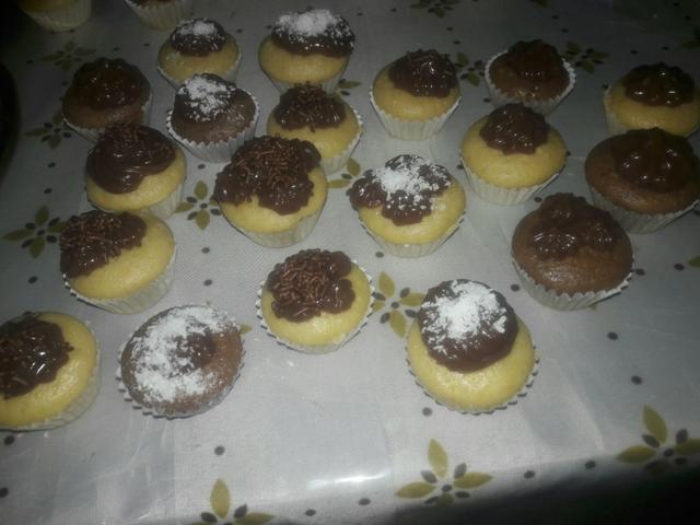 Cupcakes doces para festa ou café da tarde - Foto 4