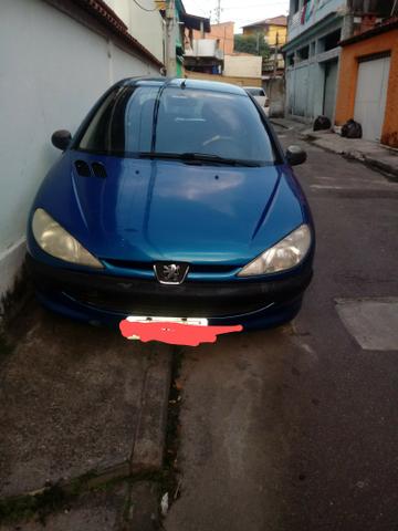 Peugeot 206 2004 1.0 com ar vidro e trava carro muito inteiro - Foto 2