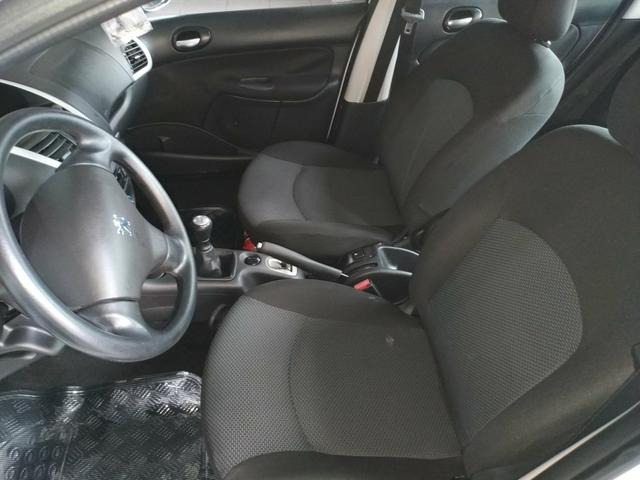 Peugeot 207 Xr 1.4 Branco Completo - Foto 17